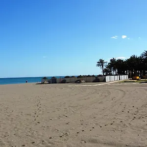 https://apartamentos-dona-lucia.1costadelsol.com